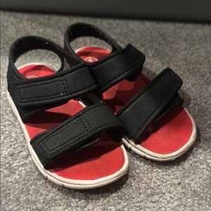 Cat & Jack Black and Red Sandals with Adjustable Straps and Open Toe Design